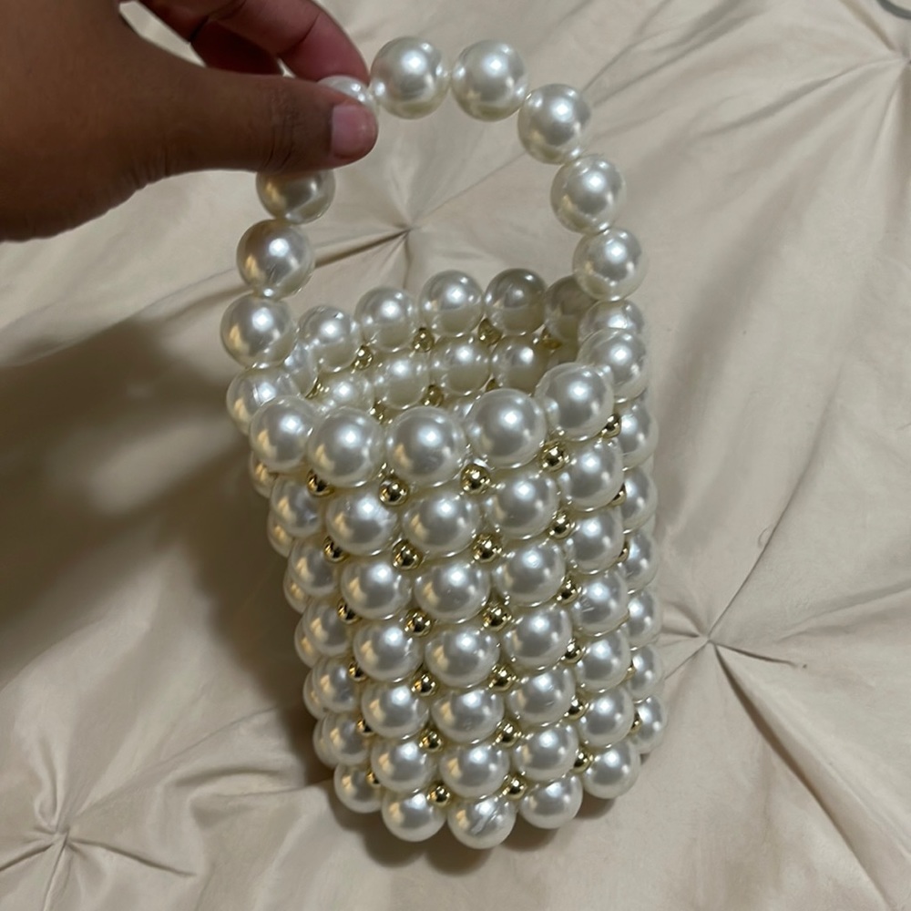 Pearl purse